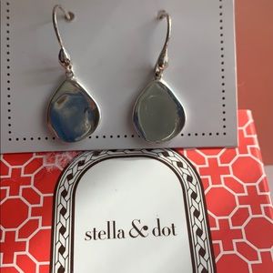 Stella & Dot Amour drop earrings